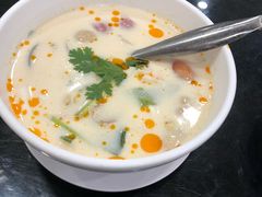 -J Daeng Seafood