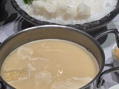 -红鼎豆捞·非遗鲍皇汤火锅(宝丰路店)