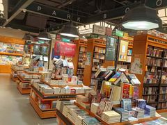 -西西弗书店&矢量咖啡(凯德晶萃广场店)