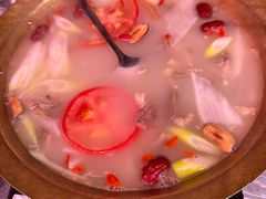 -江湖亮亮蒸虾大排档烤全羊清真(武汉总店)