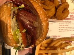-The Habit Burger Grill 哈比特汉堡(复兴soho店)