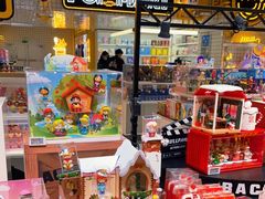 -泡泡玛特POPMART(上海环球港店)