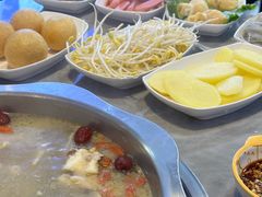 -光头药膳鸡(莱茵小镇店)