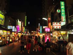-六合夜市