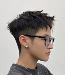 -BULB STUDIO 巴柏明星发型工作室