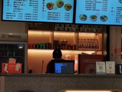 -佬钱湾仔(衣裳街店)