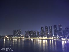 -南京眼步行桥