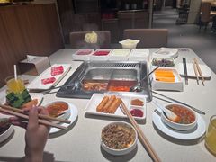 -海底捞火锅鲜切牛肉主题店(长寿路店)