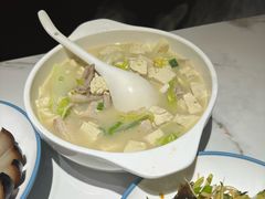 砂锅炖四白-关东小院(瀛海环宇坊店)