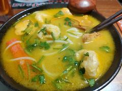 美人花胶鸡火锅米线-太子浓心招牌炸酱小锅米线(兰州中心店)