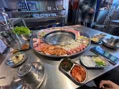 -哈哈碳都·牛肋条无限自助烤肉(台江万达店)