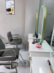 -伊本造型·烫发染发假发补发