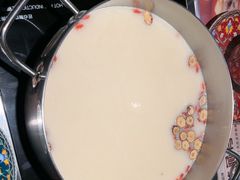 -尚尚仙·酸汤猪手·猪肚鸡火锅(华联万柳购物中心店)