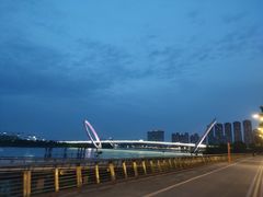 -南京眼步行桥