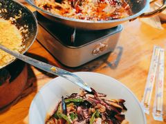 -帅巴人舅母子腊蹄民俗村