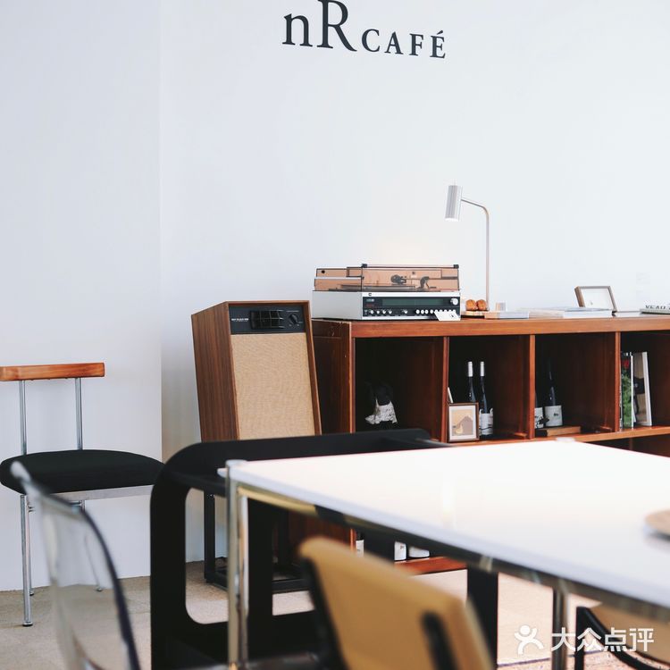 广州 | nR cafe · 百叶窗景的办公室咖啡
