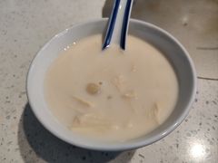 -肥仔文澳门猪骨煲(南京西路店)