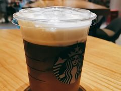 -星巴克臻选(上海中环广场2F店)