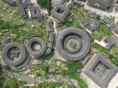 -初溪土楼群