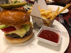 -WOLFGANG PUCK KITCHEN & BAR(迪士尼小镇店)