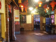 大堂-靠山屯东北农家菜(八龙桥雅苑店)