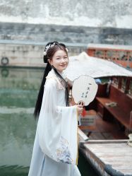 -一揽芳华汉服旗袍体验馆(拙政园店)