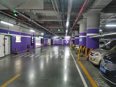 -白玉兰广场停车场