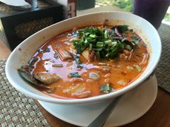 -Chom Cafe and Restaurant