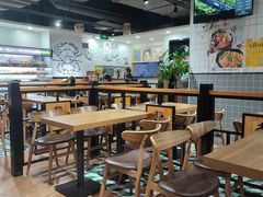 大堂-杨国福麻辣烫