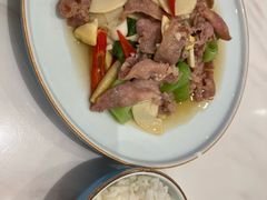 -犇逸·乐山跷脚牛肉·四川现炒(览海店)