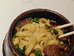 -亚伟瓦罐面美食城(淇县总店)