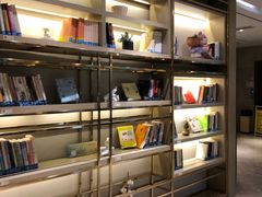 -杭州西湖湖滨银泰亚朵酒店