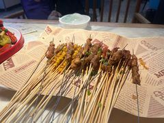 -老街烧烤大排档·地道湖北菜·龙虾馆(汉口火车站店)