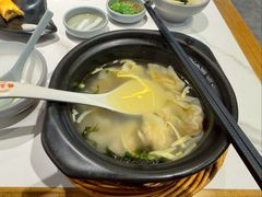 蟹粉小馄饨-馋三尺蟹粉小笼(人民广场店)