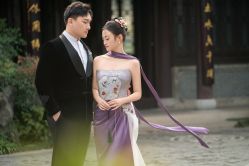 -雪中彩影婚纱摄影·微光艺术中心