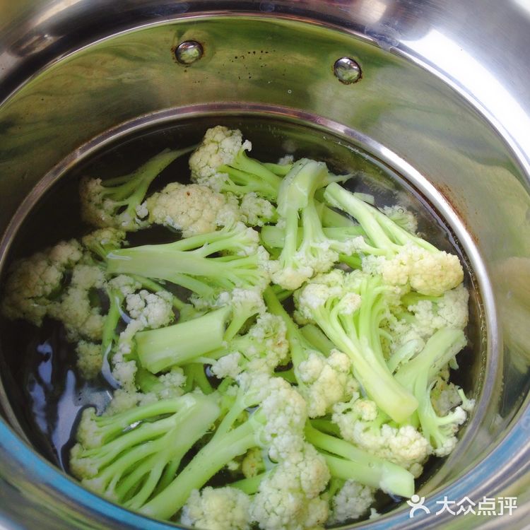 菜花怎么做才好吃？教你最简单的做法，香辣过瘾，开胃下饭又解馋