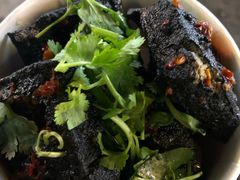 -黑色经典臭豆腐·湖南特产(步行街店)