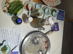 -马家斑.鲜鱼火锅(松湖万科店)