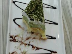 -必胜客(武汉欢乐谷店)