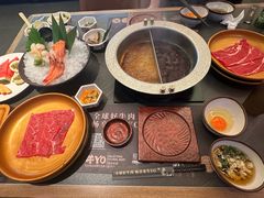 -牛YO寿喜烧·铁板烧和牛火锅自助(市府恒隆店)