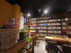大堂-房角石咖啡与书(吉大南校店)