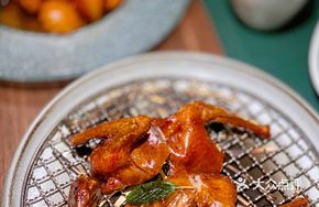 Braised Pigeon with Rice Straw