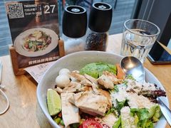 鸡肉牛油果沙拉-The Diner X餐厅(青岛万象城店)