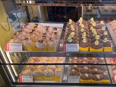 -85度C(生甜甜圈研究工坊·上海松江人民北路店)