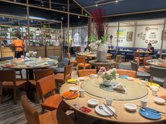 -渝信川菜 · 川味家常菜(财富购物中心店)