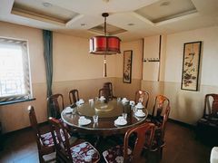 包厢-那家老院子东北菜·饺子·小鸡炖蘑菇(艳华街店)