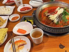 -喇喇排骨火锅·传统韩式脊骨汤(望京西园总店)