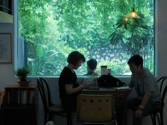 -彳亍咖啡·这里(水湾路店)