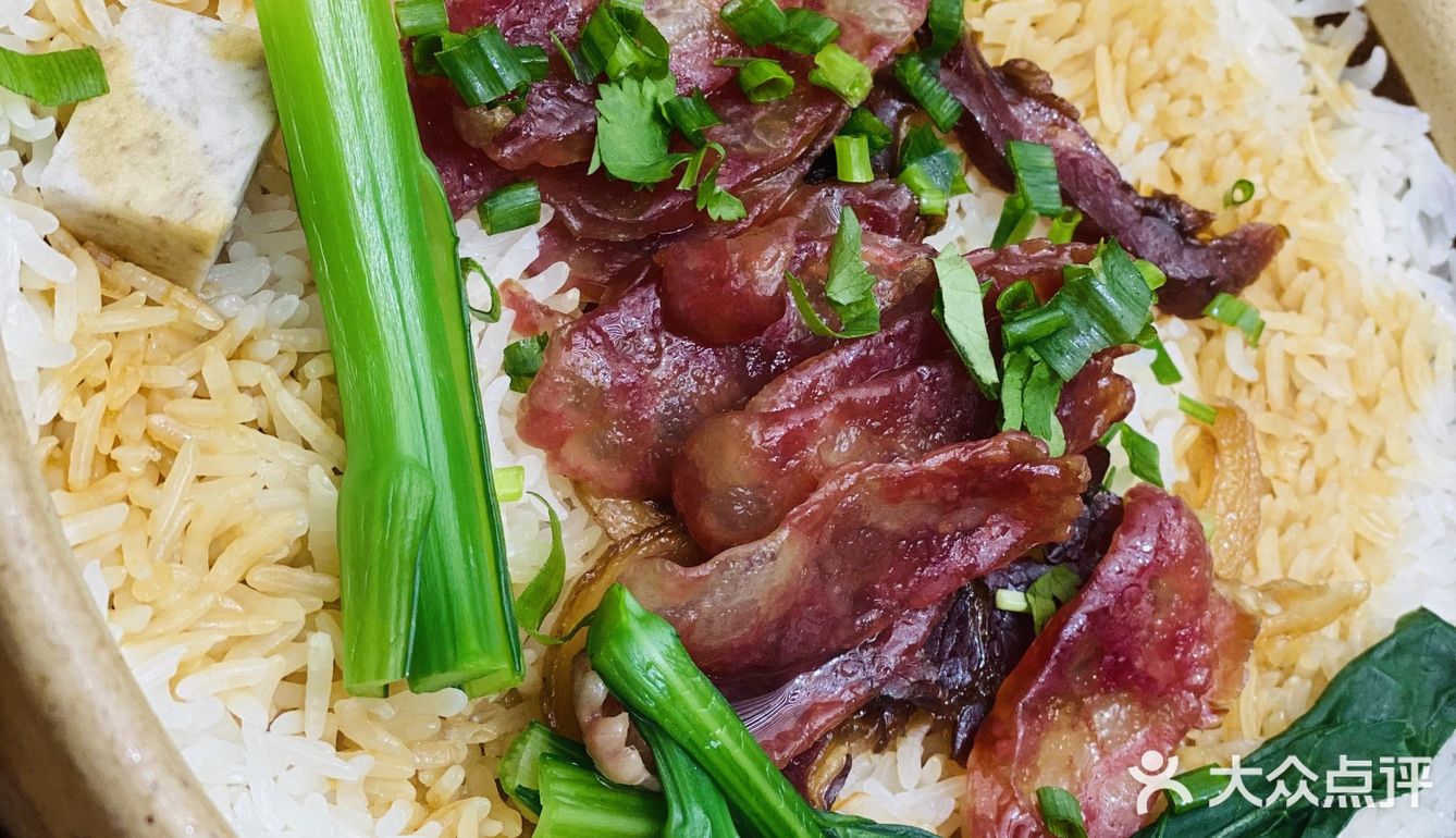 环境：店内环境以白色调为主