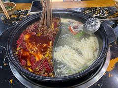 -灌县老妈砂锅串串香(万科红生活广场店)
